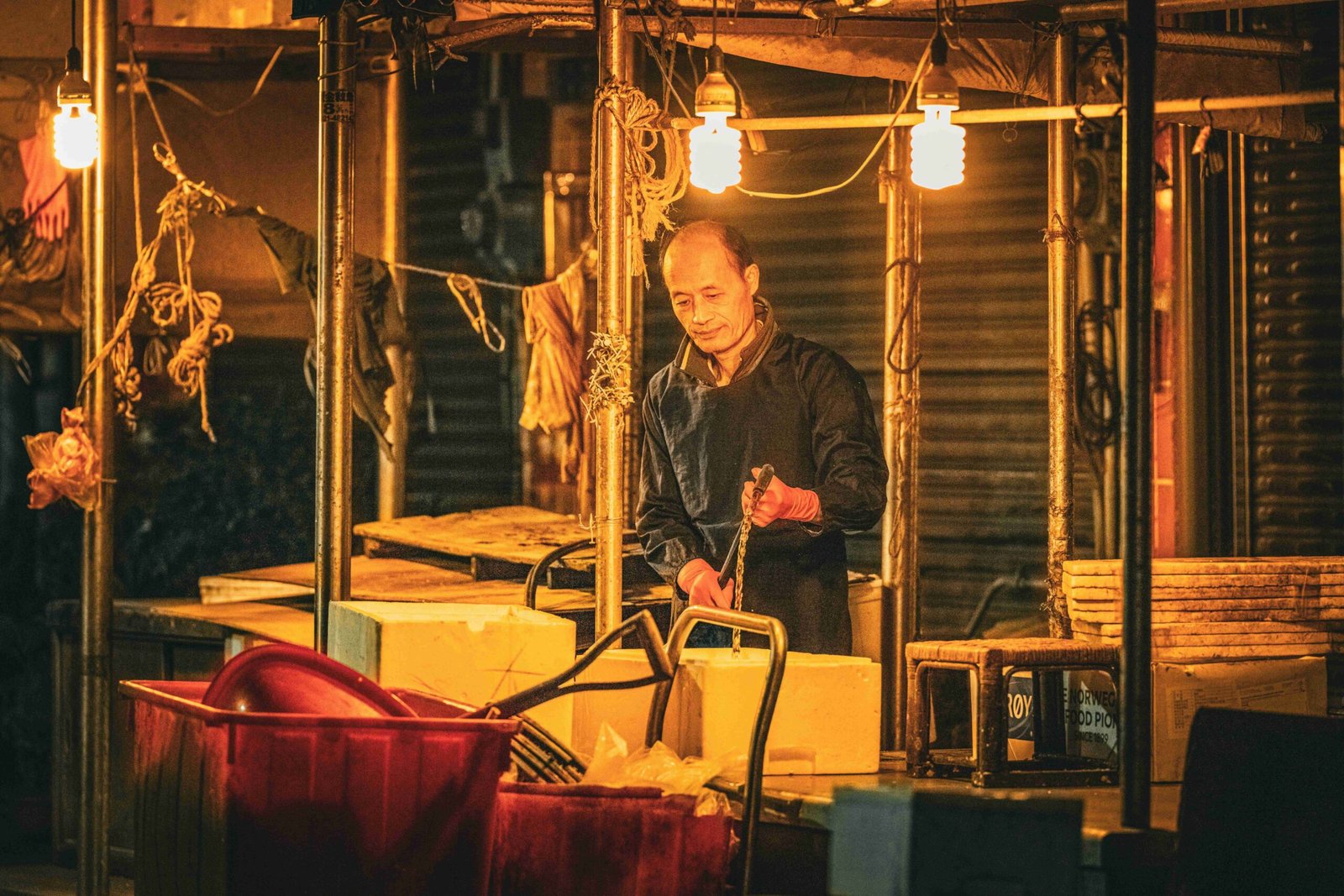 An image illustrating How to Set Up a Small Business Payroll System