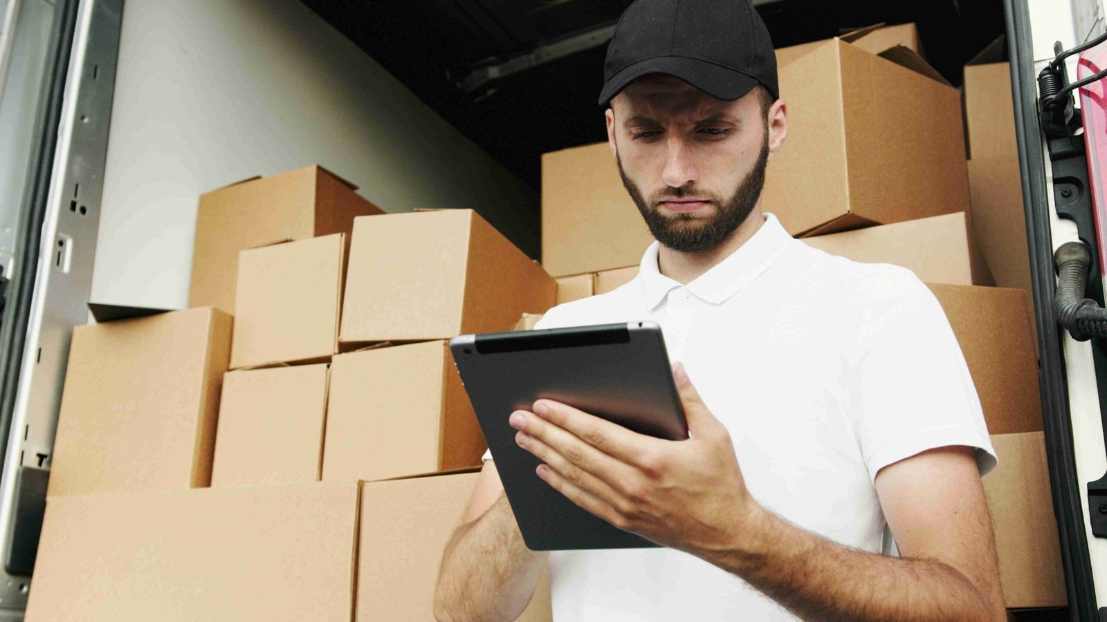 An image illustrating Tracking Small Business Investments