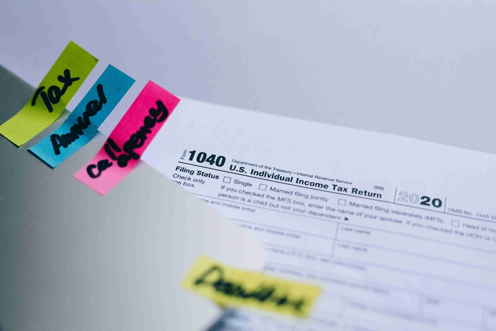 An image illustrating Reporting Tips and Non-Wage Income for Small Businesses
