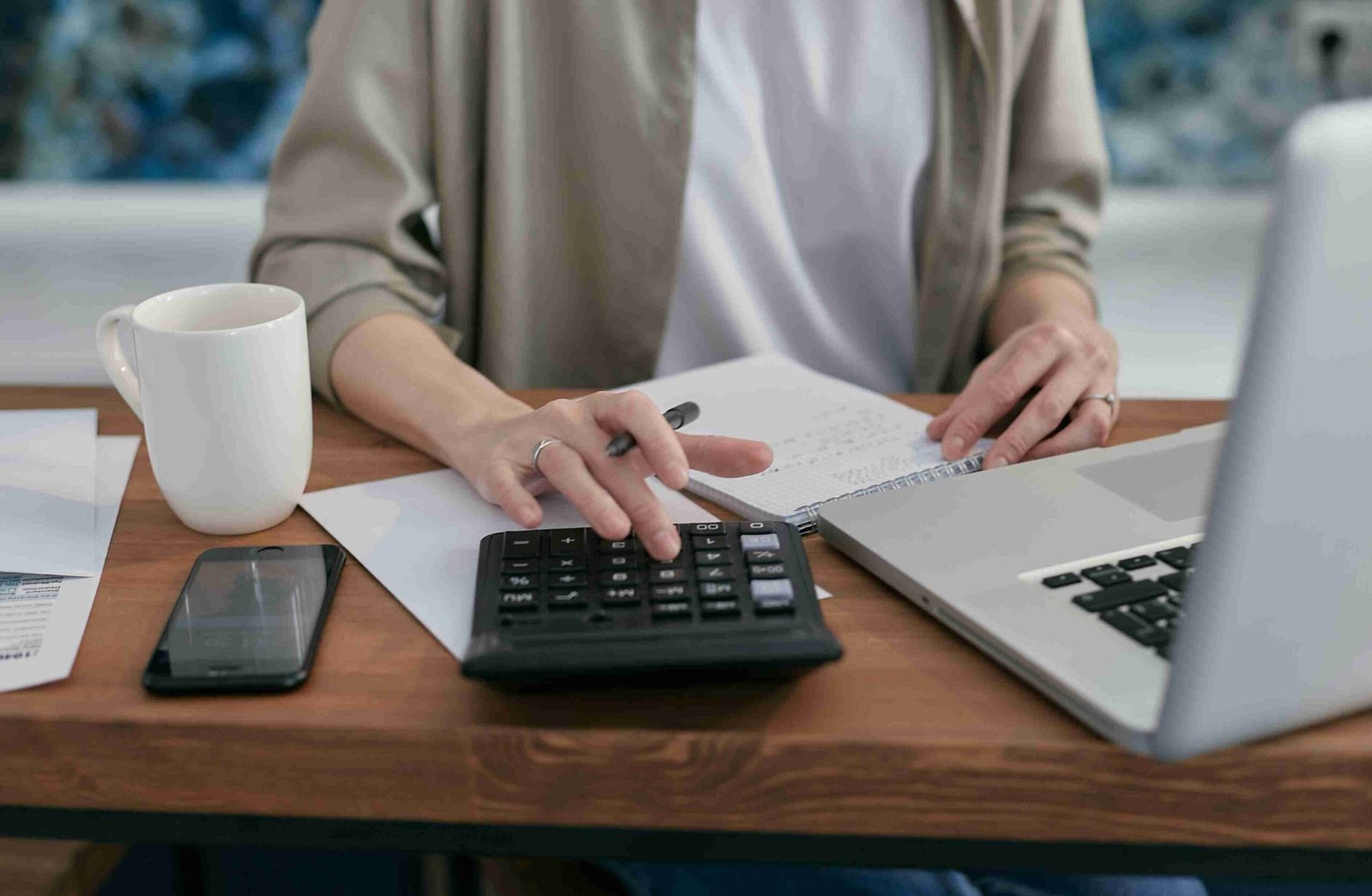An image illustrating Calculating Your Break-Even Point: Calculate Break-Even Point for Smarter Business Decisions