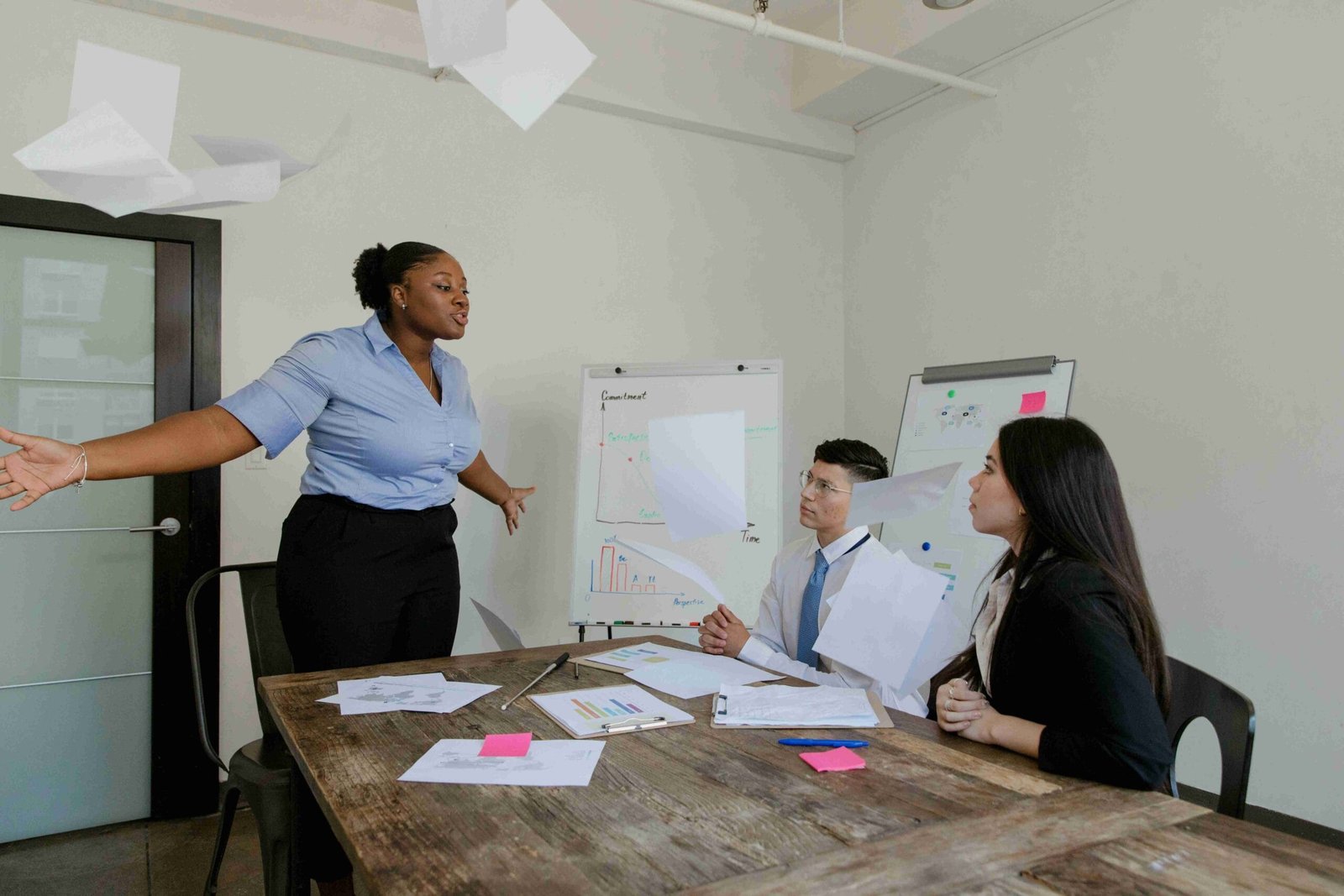 An image illustrating How to set financial goals business owners can achieve