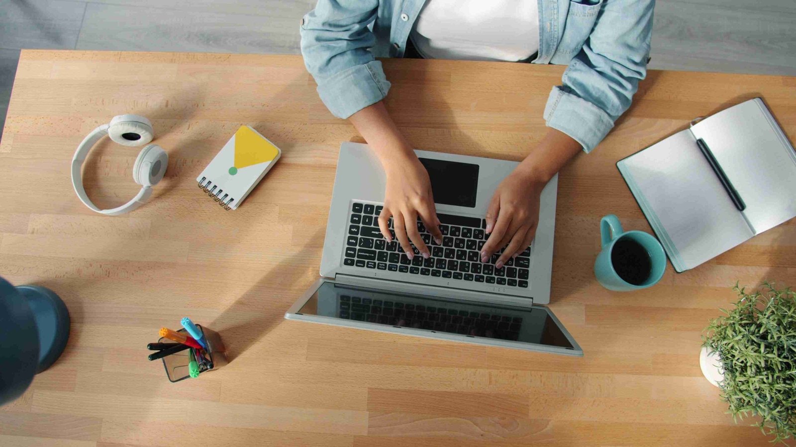 An image illustrating Stop Fraud in Its Tracks: Your Small Business Checklist